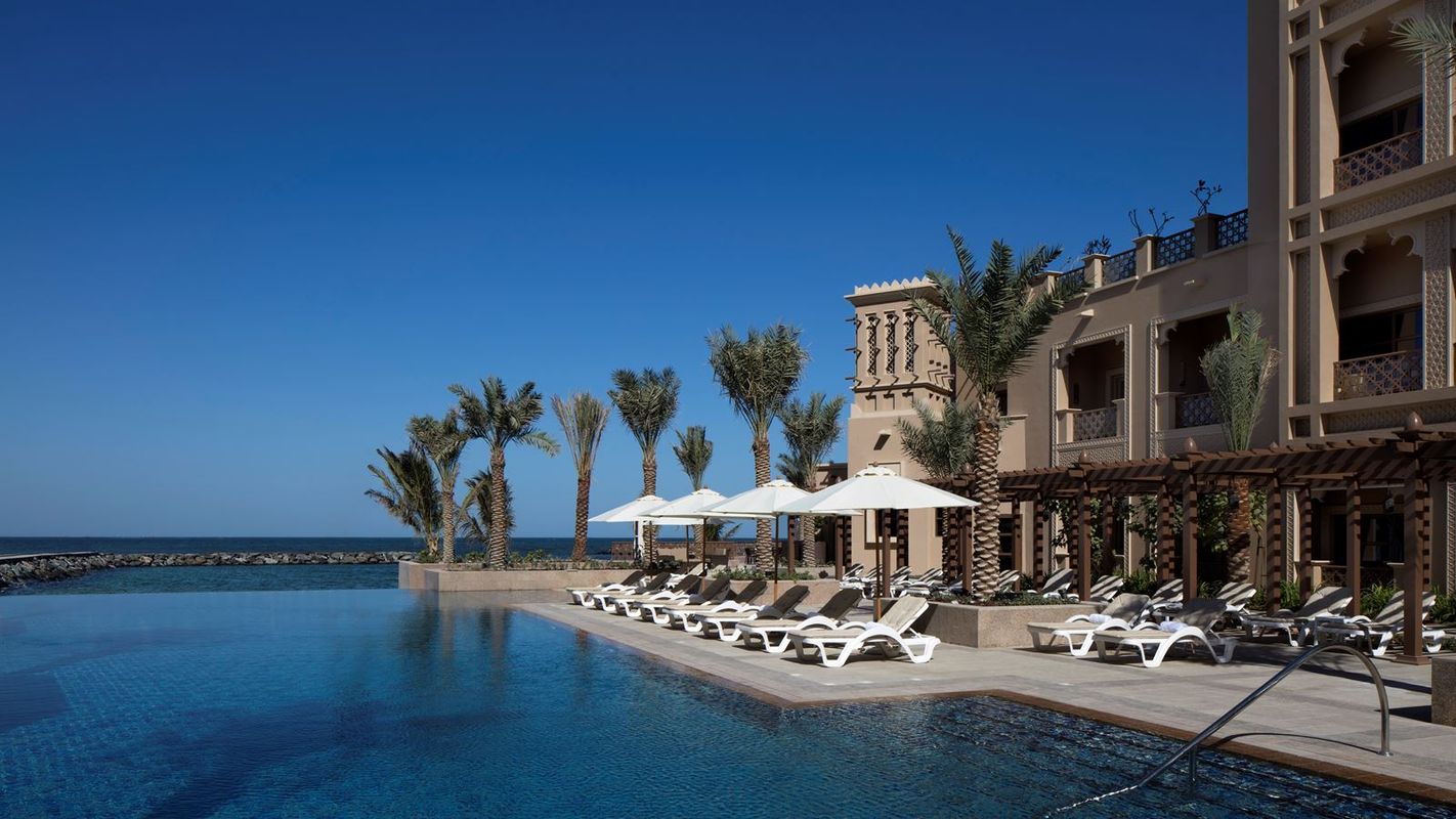 Sheraton Sharjah Beach Resort & Spa фото 5