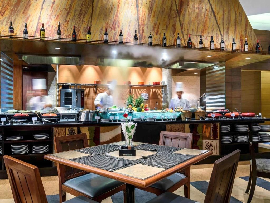 Grand Sukhumvit Hotel by Accor фото 73