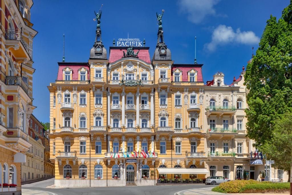 Danubius Health Spa Resort Grandhotel Pacifik фото 0