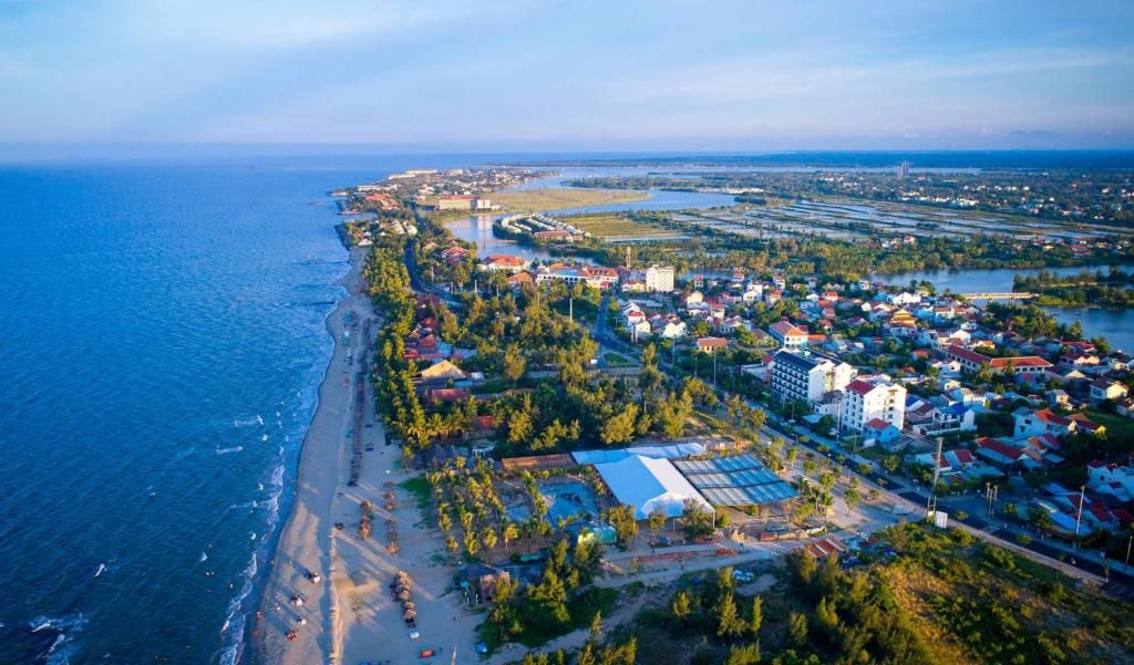 Ally Beach Boutique Hotel Hoian фото 22