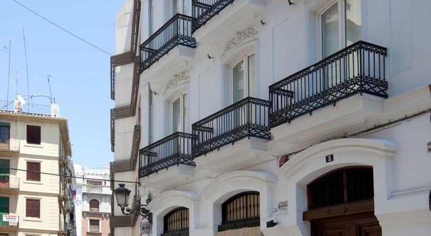 Гостевой дом «Cosy Rooms Embajador» фото 0