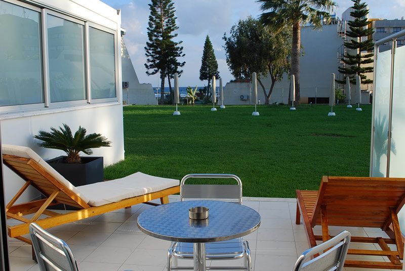 Frixos Suites Hotel Apts фото 6