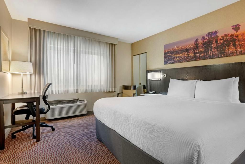 Best Western Royal Palace Inn & Suites фото 2