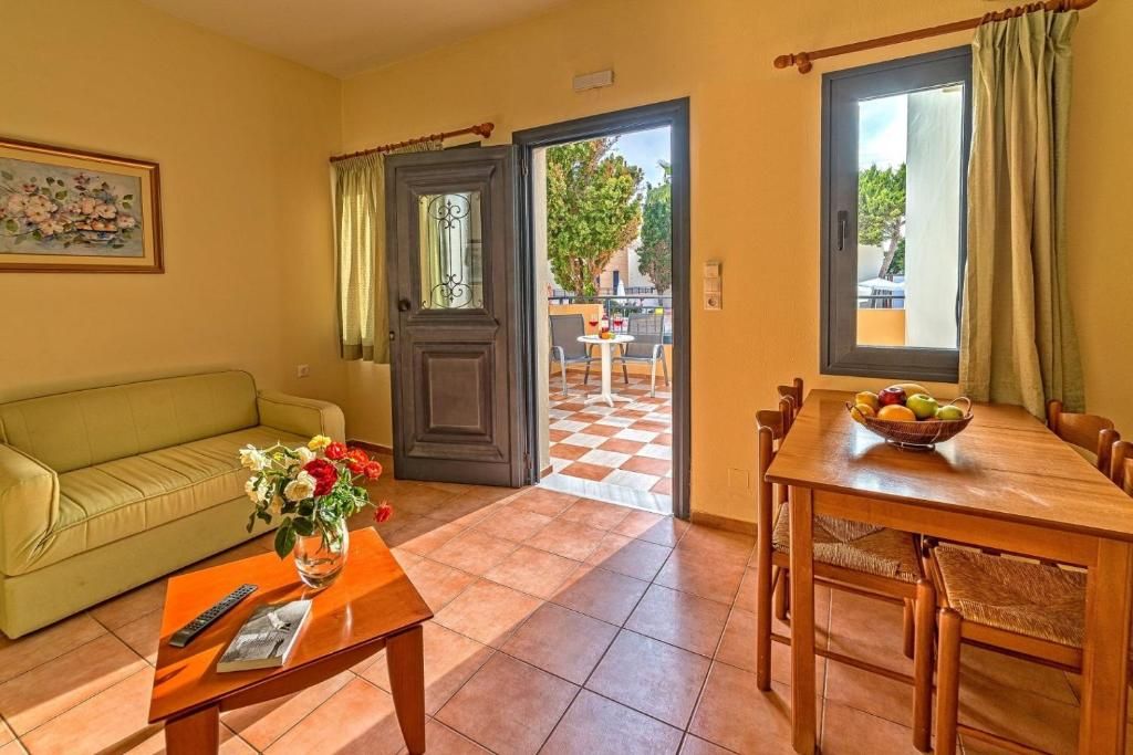 Blue Aegean Hotel & Suites фото 4
