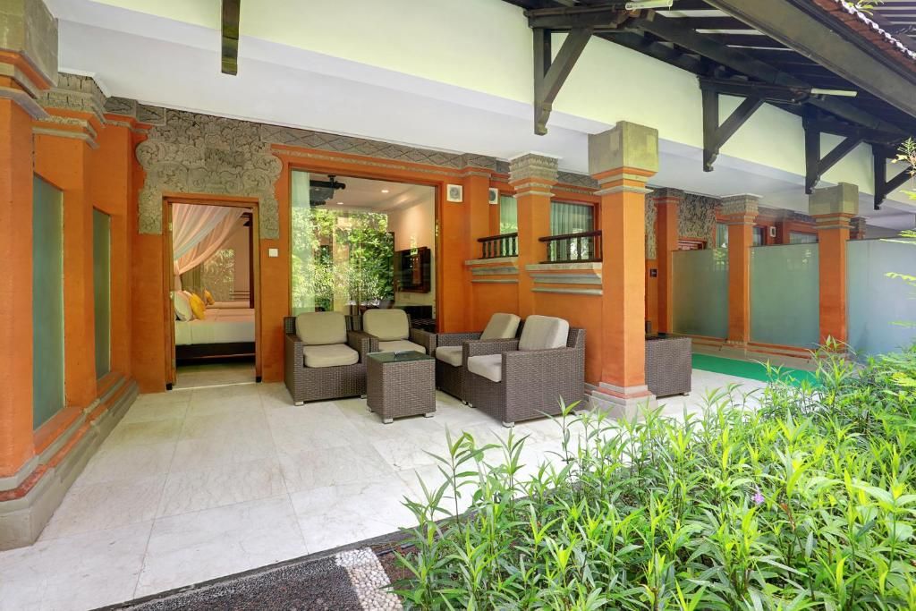 Legian Beach Hotel фото 43