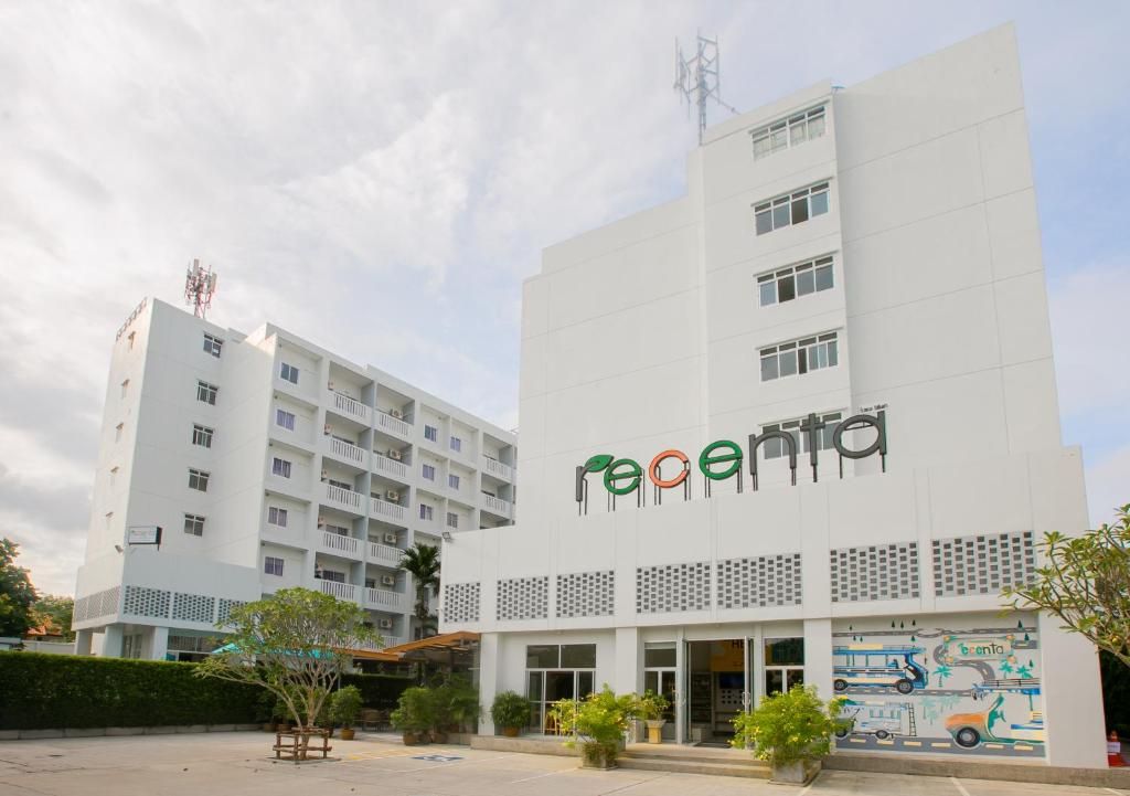 Recenta Suite Phuket Suanluang фото 37