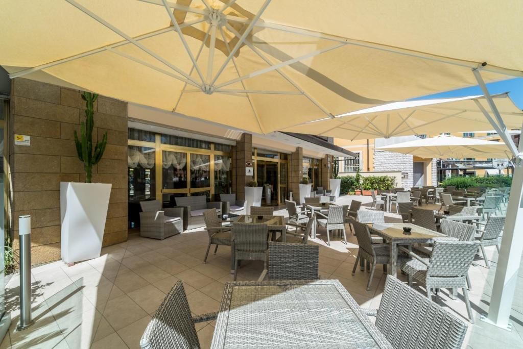 Hotel Terme Pellegrini фото 2