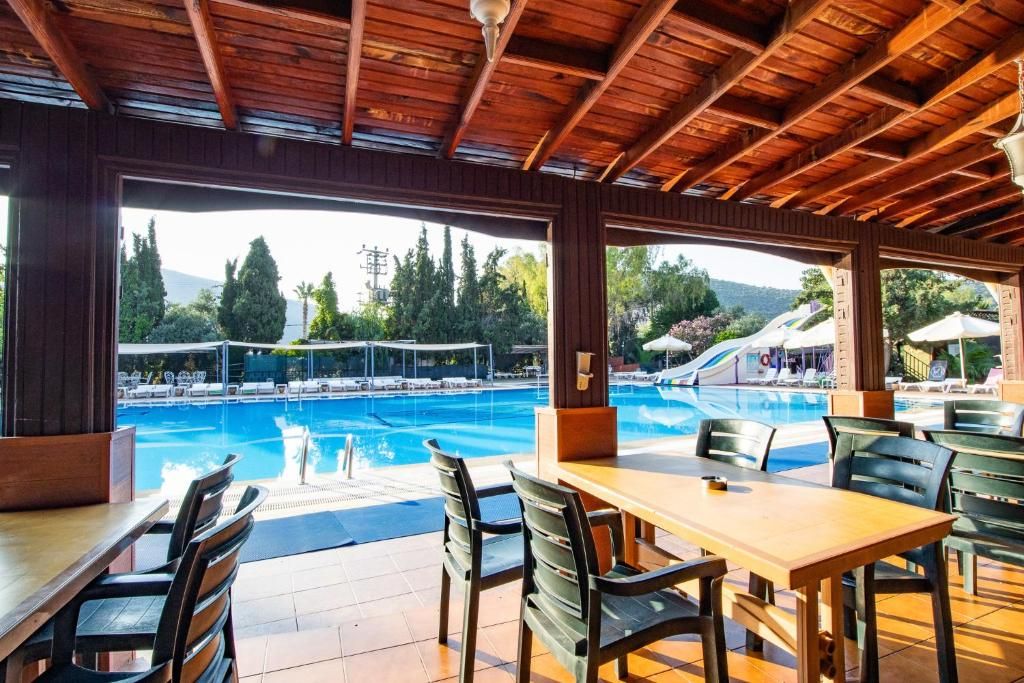 Pigale Beach Resort фото 7