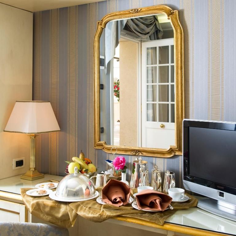 Hotel Carlton on the Grand Canal фото 28