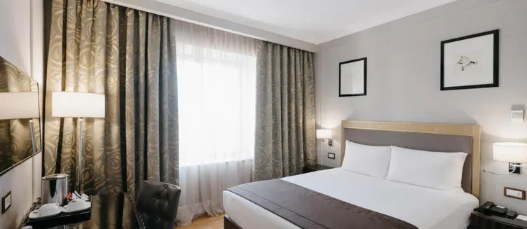Фото отеля Grand Hotel Yerevan
