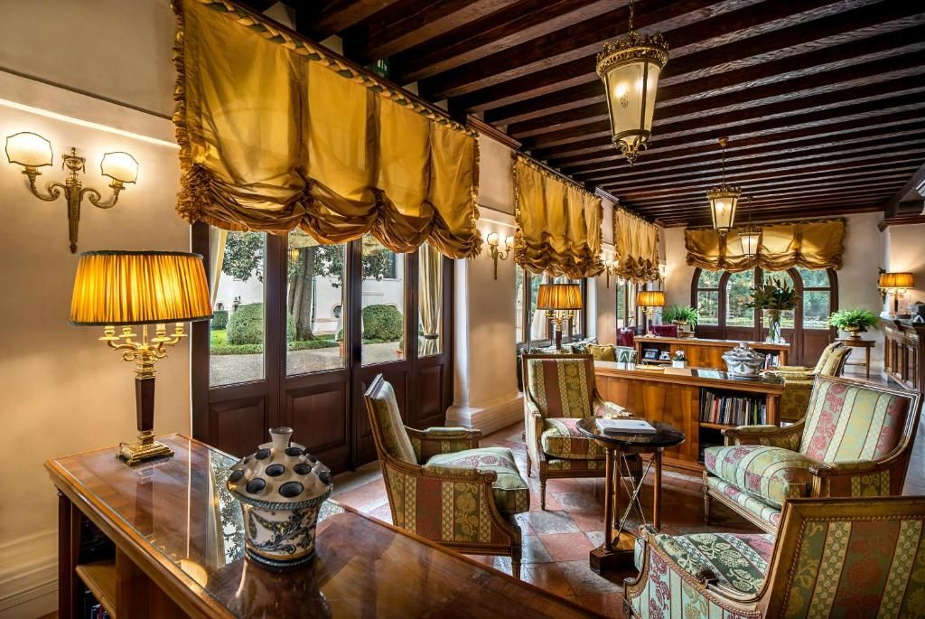 Relais et Châteaux Hotel Villa Franceschi фото 13