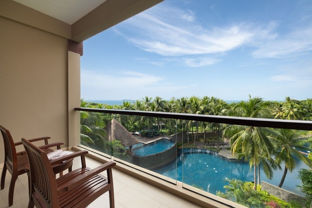 Pullman Oceanview Sanya Bay Resort & Spa фото 68