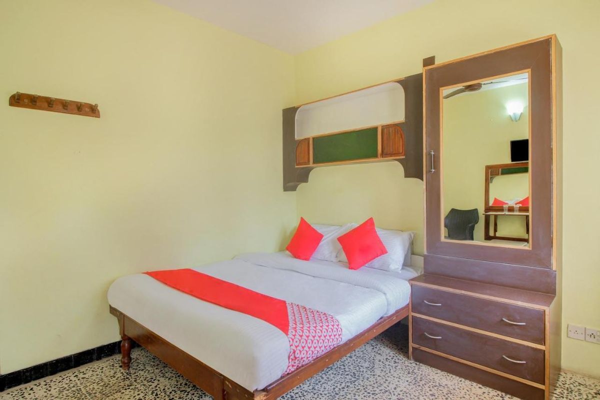 Gaffinos Beach Resort фото 1