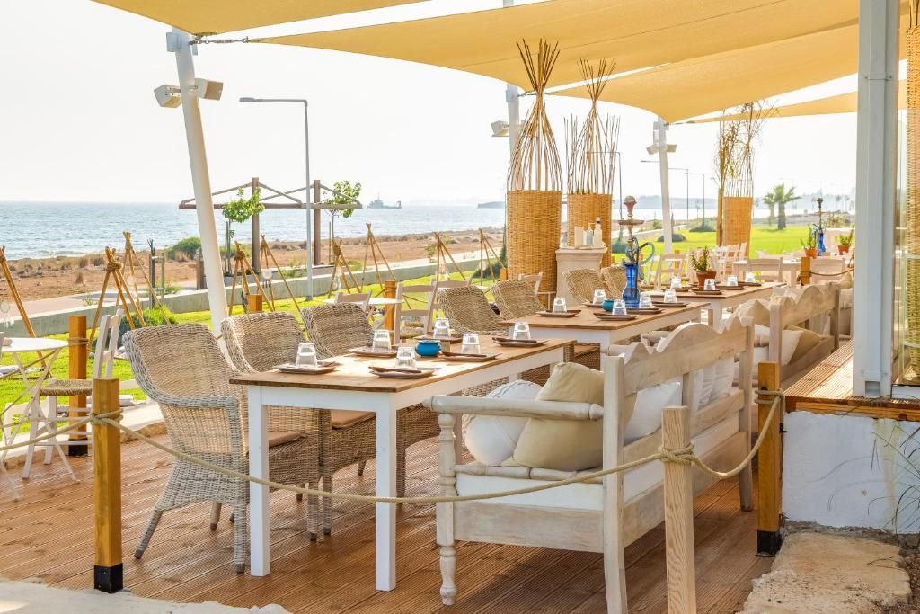 Pierre Anne Beach Hotel фото 34