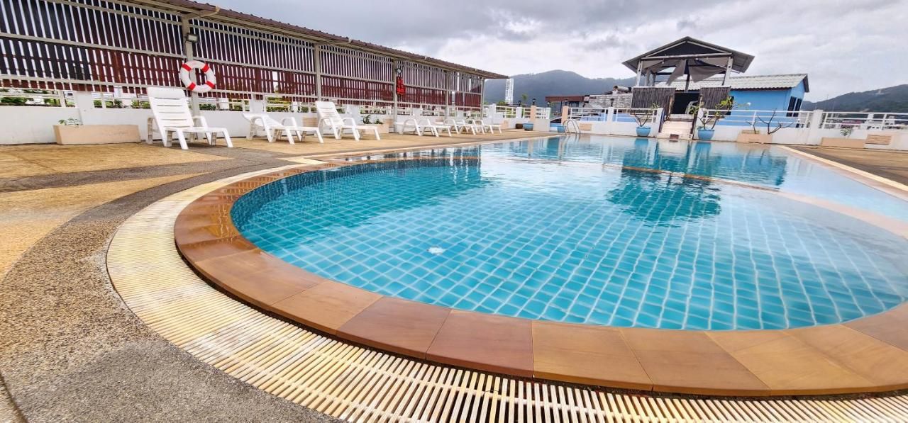 Issara Patong Beach фото 18