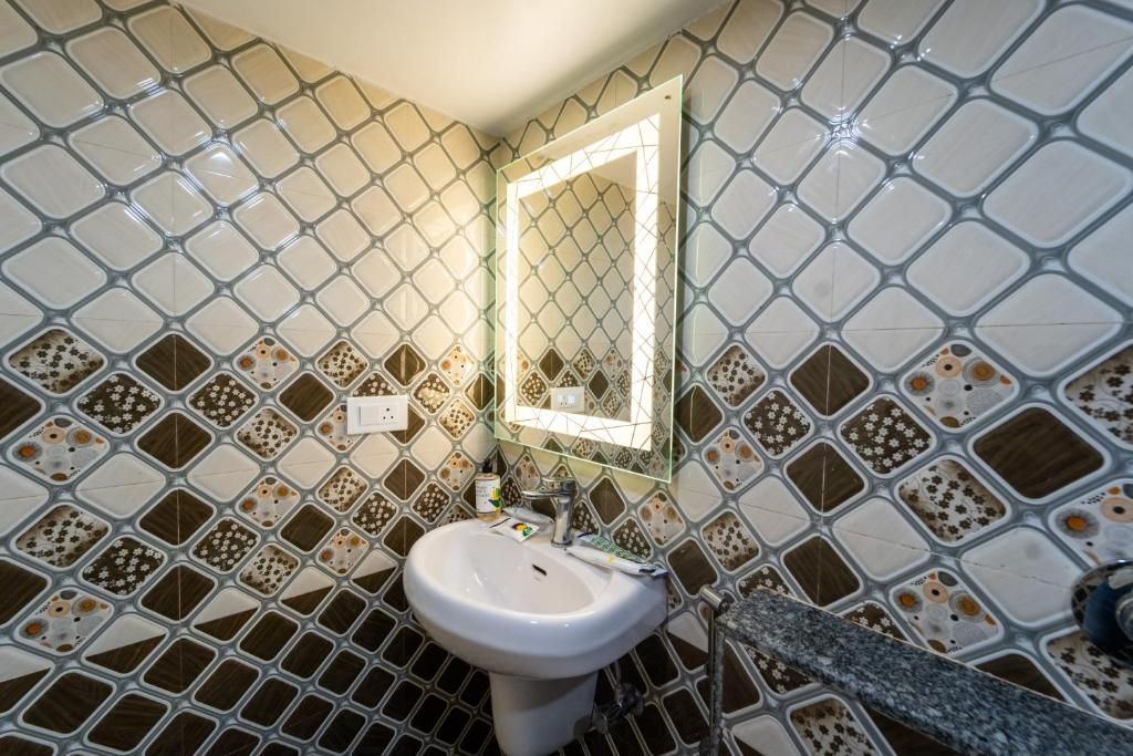 Treebo Grand Royale Eco Residency фото 25