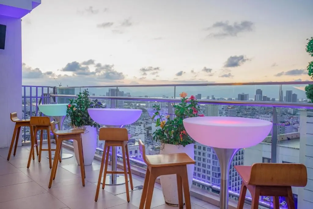 TMS Hotel Da Nang Beach фото 12