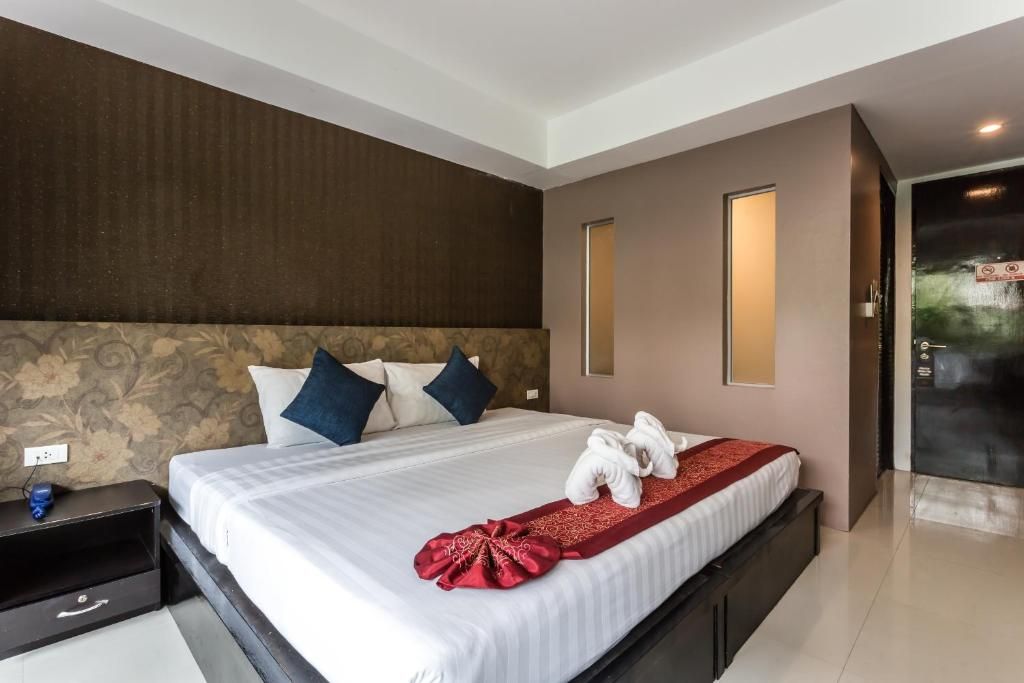 7Q Patong Beach Hotel фото 2