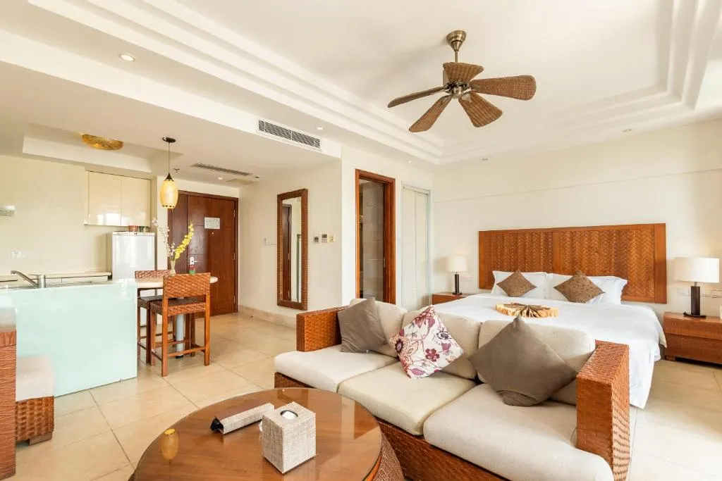 Aegean Suites Sanya Yalong Bay Resort фото 2