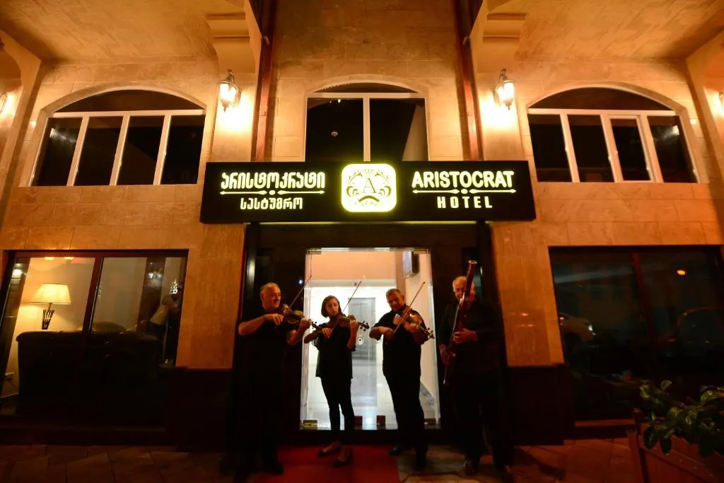 Hotel Aristocrat Batumi фото 2