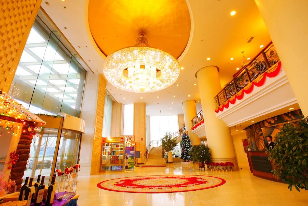 Central Plaza Hotel Dalian фото 21