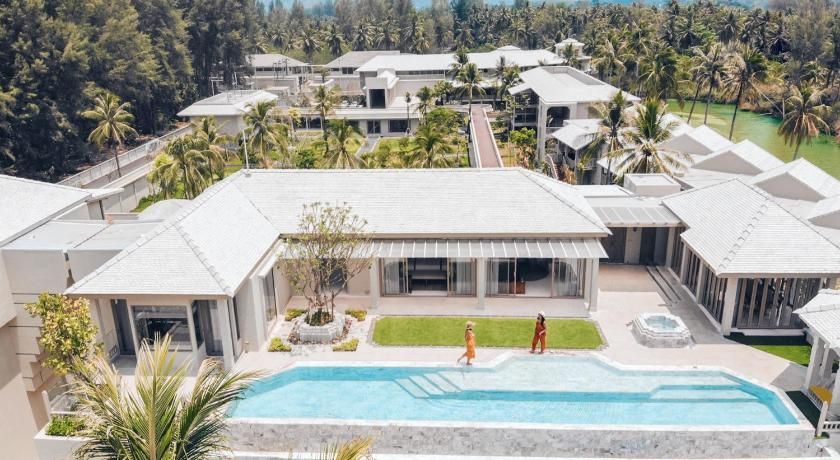 Devasom Khao Lak Beach Resort & Villas фото 2