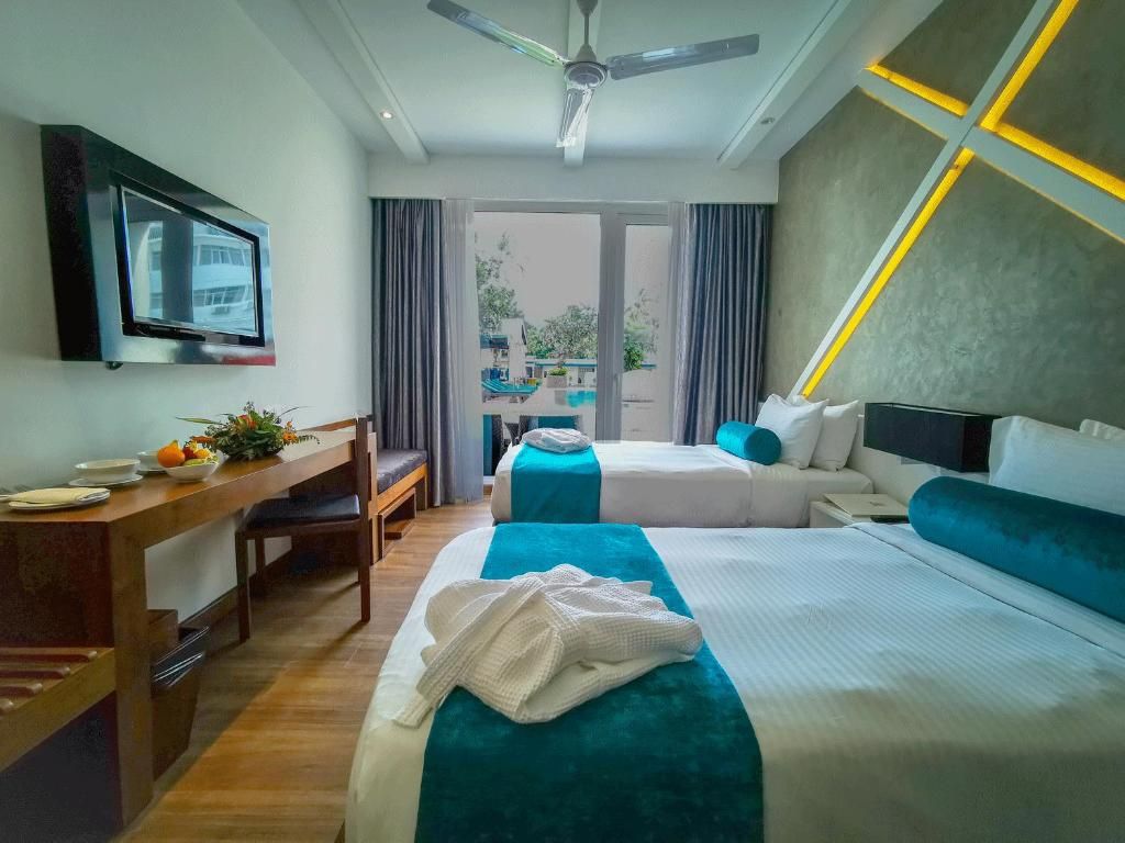 Camelot Beach Hotel фото 35