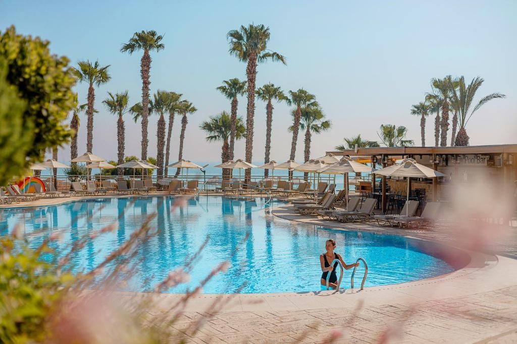 Louis Althea Beach Hotel фото 42