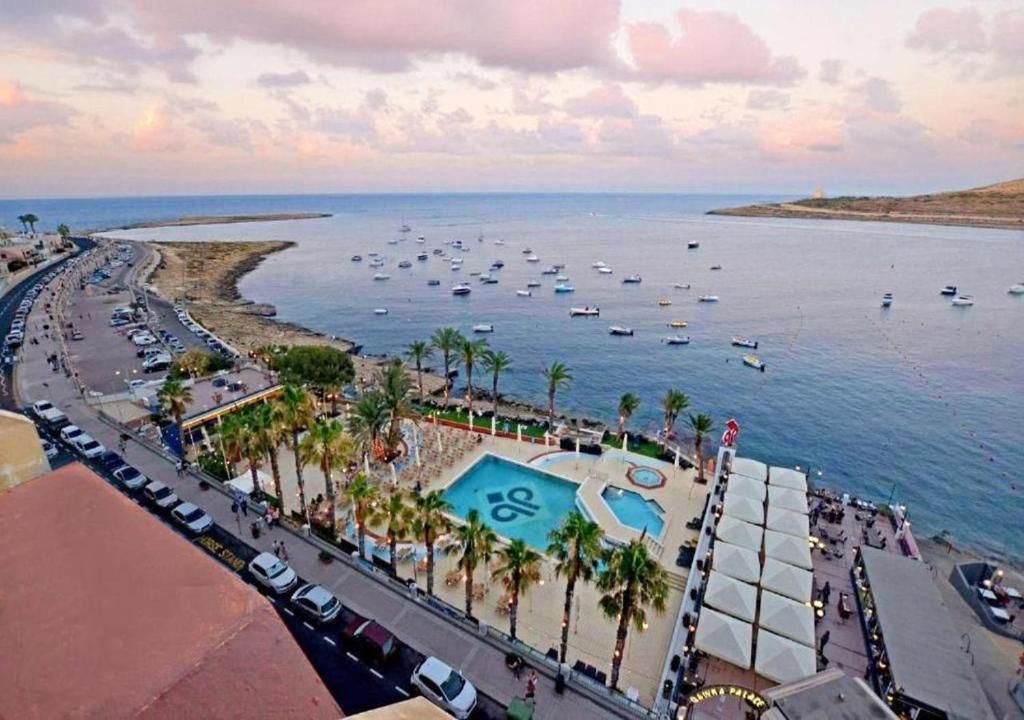 Qawra Palace Hotel фото 27