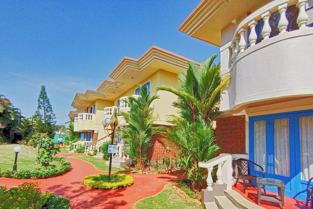 Coconut Grove Beach Resort фото 2