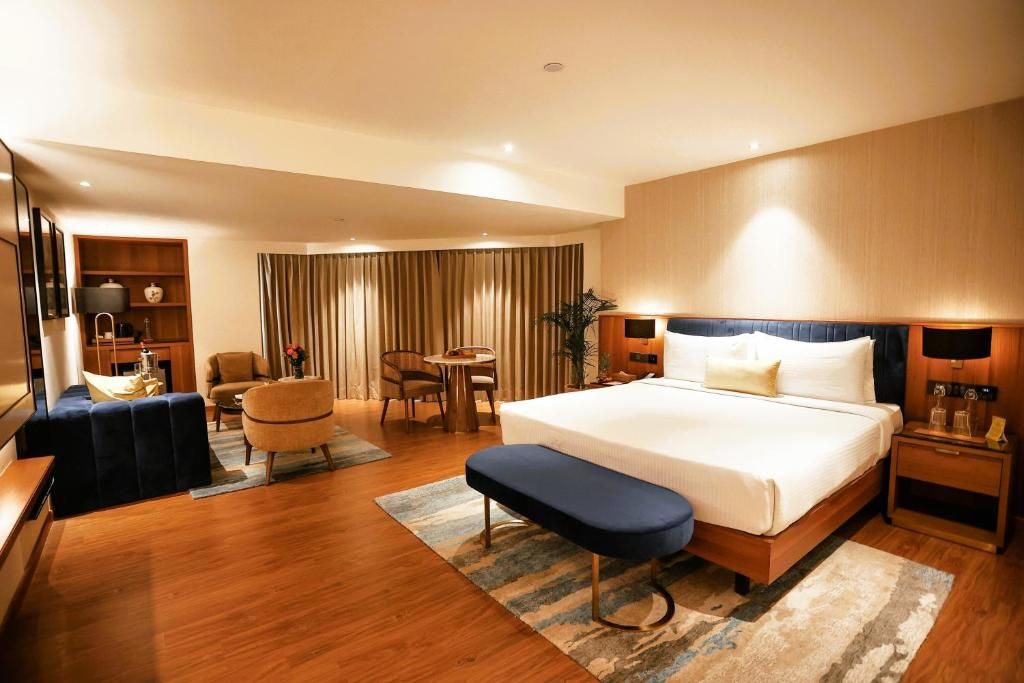 Golden Tulip Hotel Jaipur фото 42