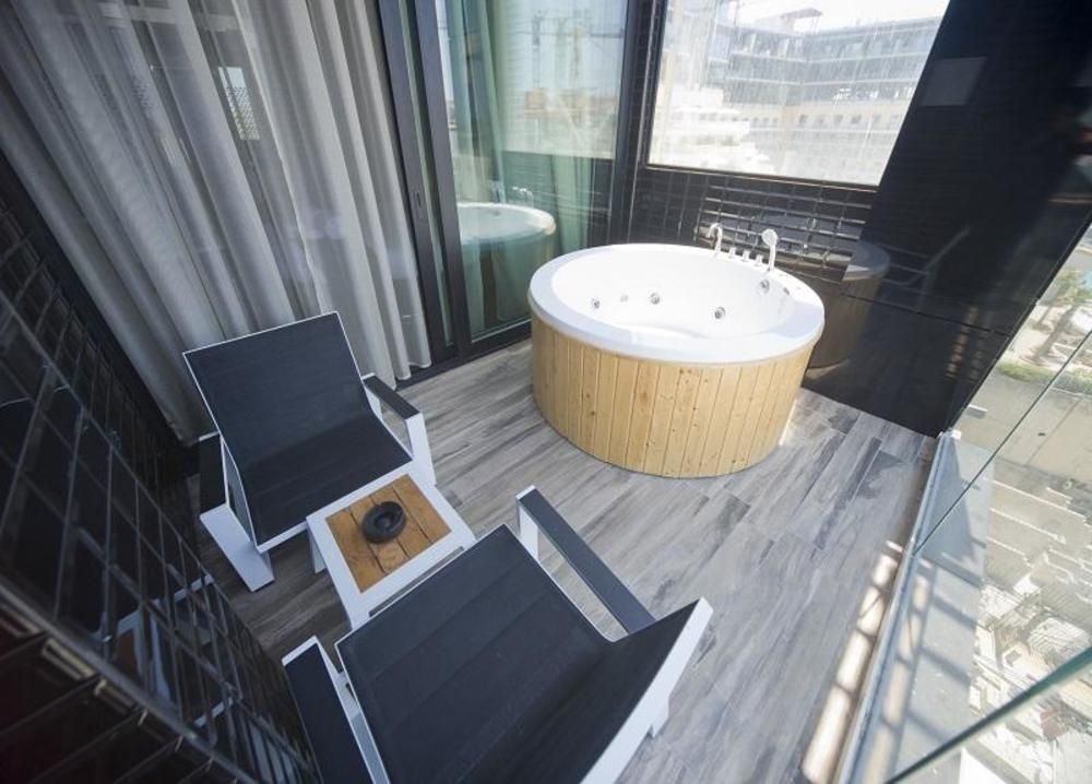 Hugo's Boutique Hotel - Adults Only фото 21