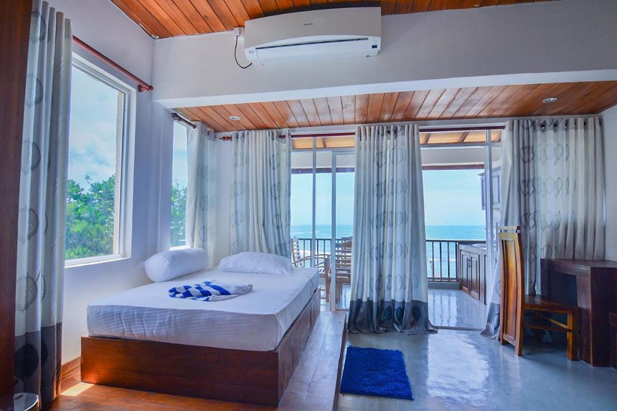 Wave Beach Resort Unawatuna фото 1