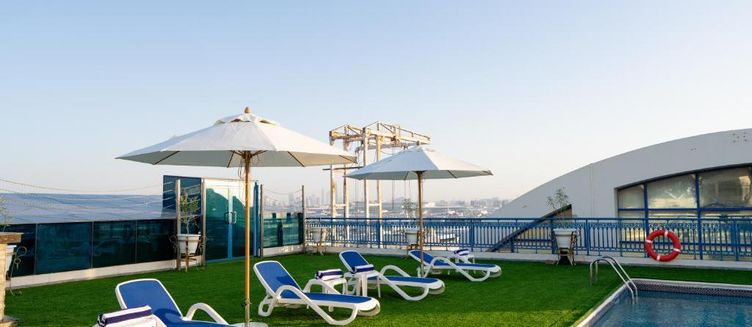 Фото отеля Luxe Grand Hotel