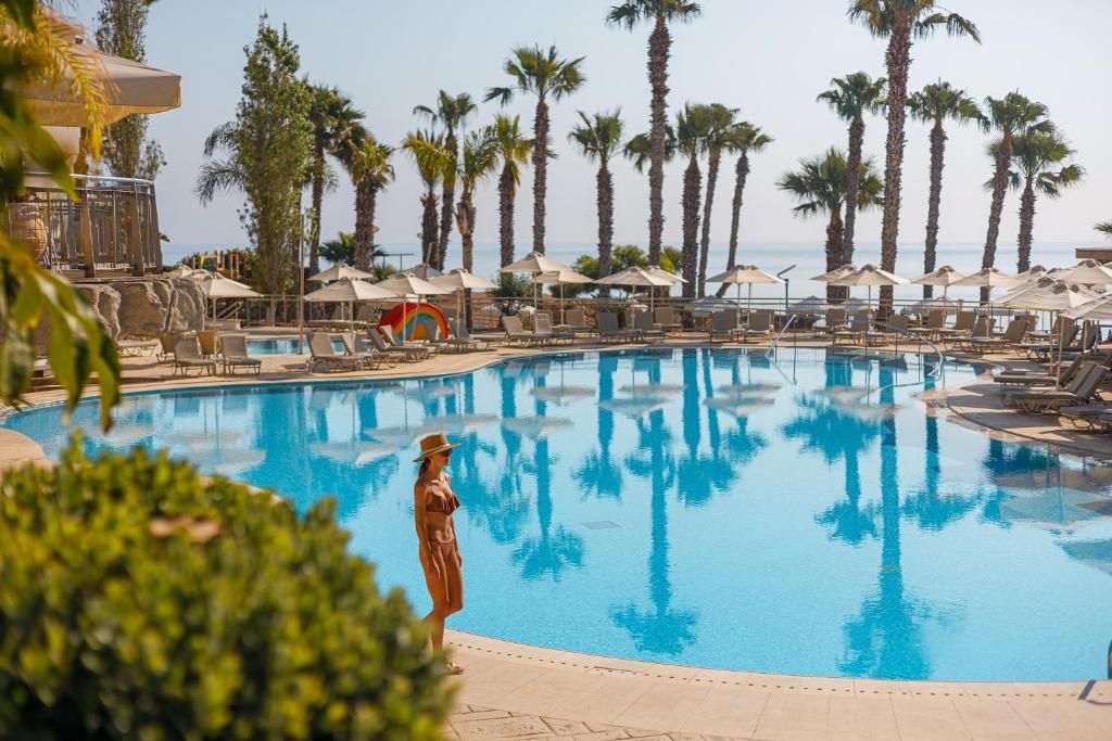 Louis Althea Beach Hotel фото 40