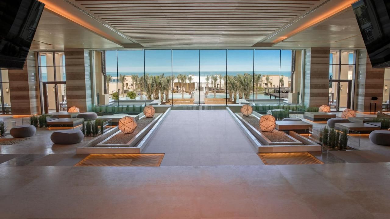 Saadiyat Rotana Resort and Villas фото 16