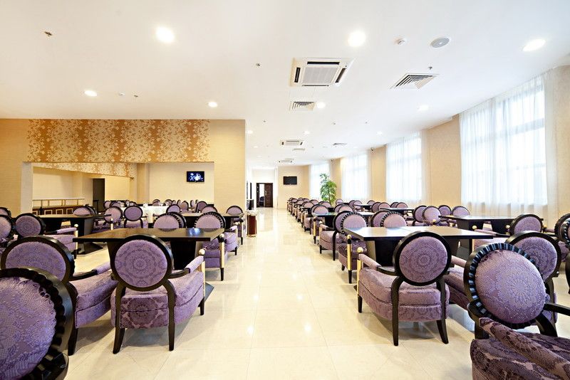 Гостиница «Greenwood Hotel» фото 4