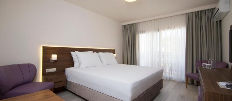 Фото отеля Neopol Deluxe Hotel