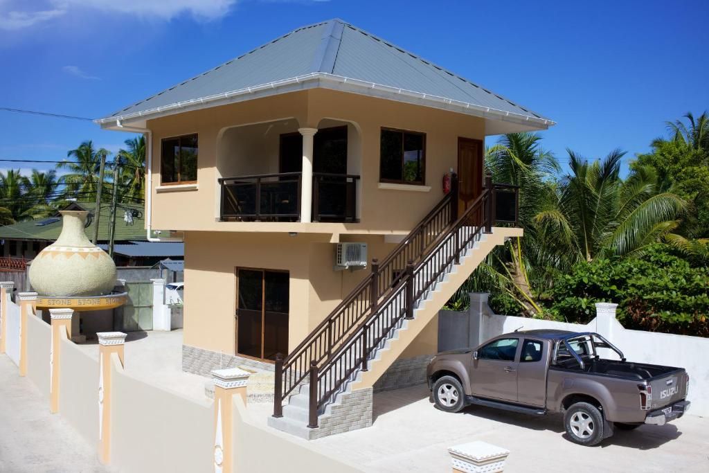 Stone Self Catering Apartment фото 27
