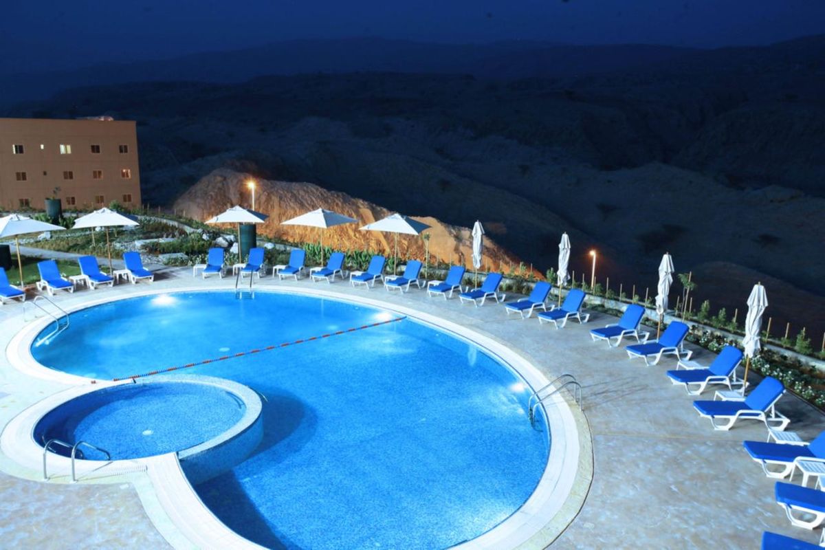 Golden Tulip Khatt Springs Resort & Spa фото 23