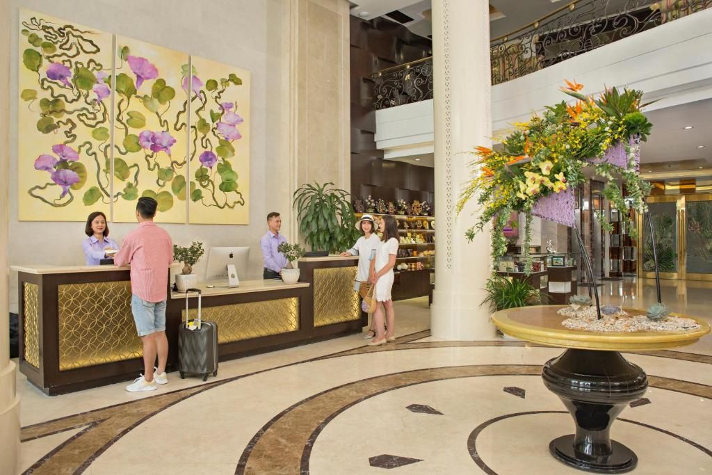 Holiday Beach Danang Hotel & Spa фото 48