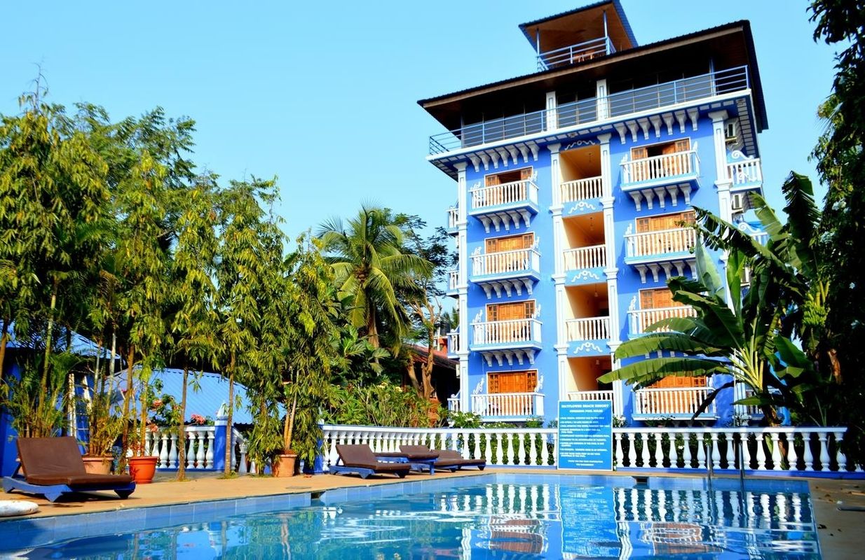 Mayflower Beach Resort фото 0