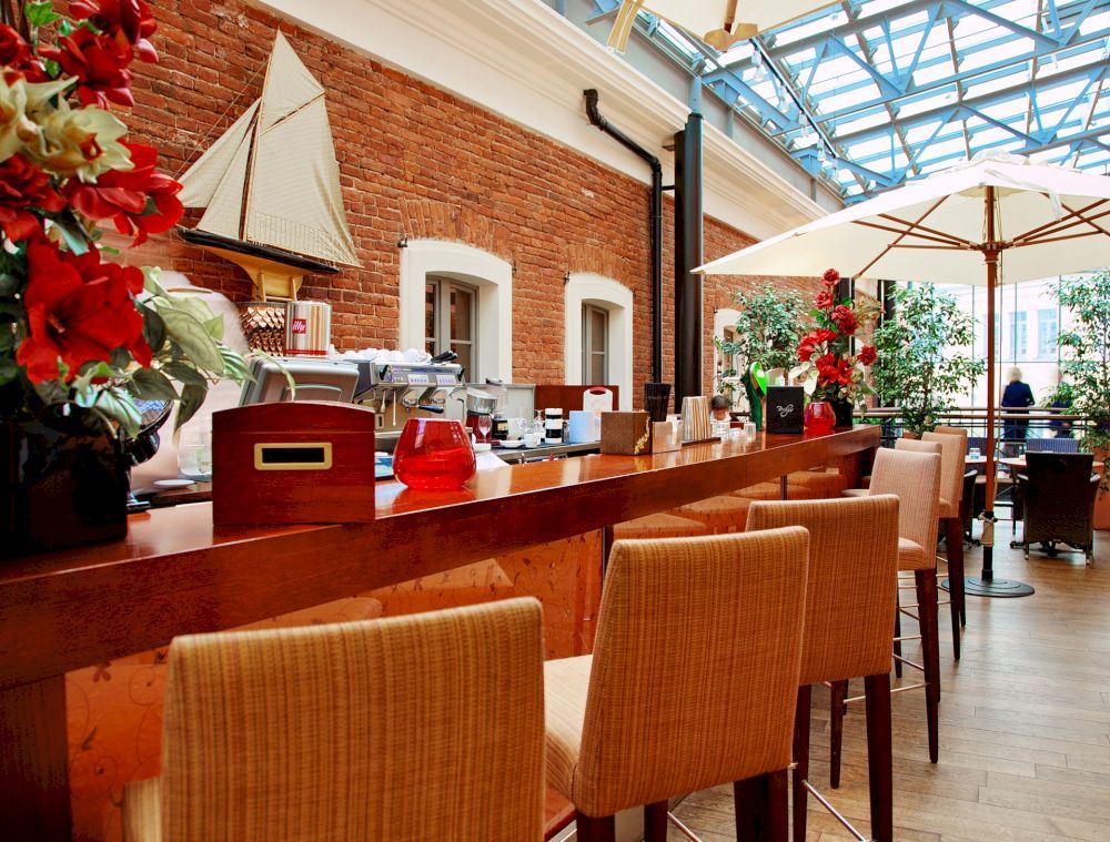 Palace Bridge Hotel фото 36