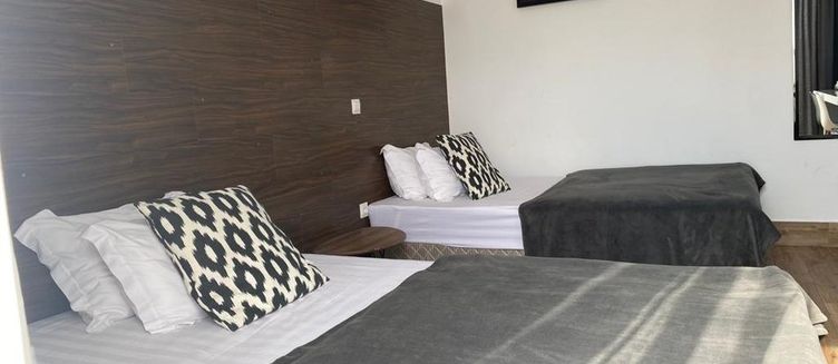 Фото отеля Higos Hotel