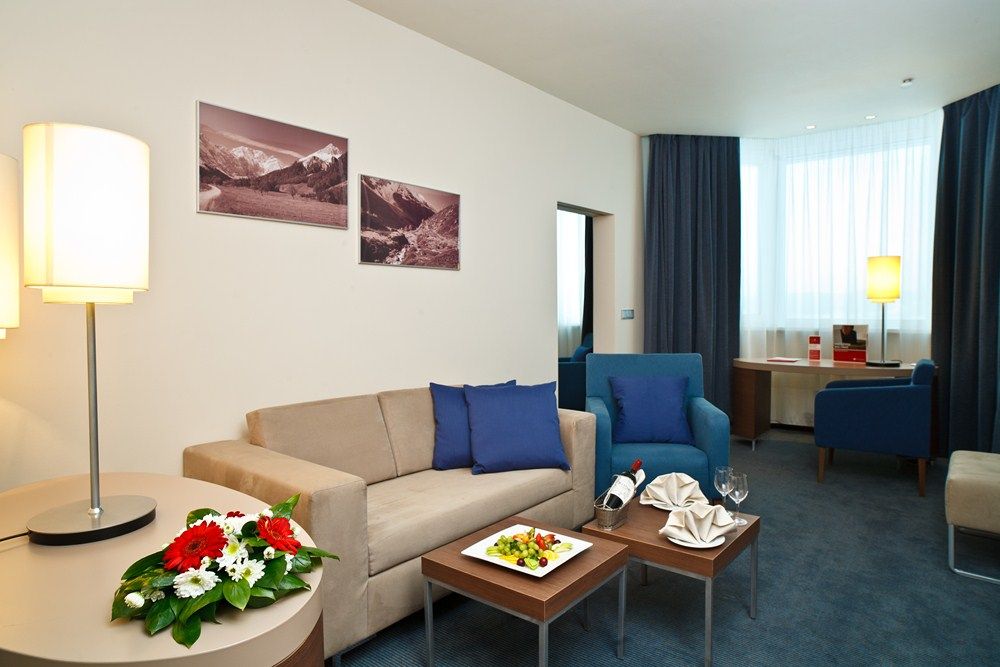 Ramada By Wyndham Yekaterinburg Hotel & Spa фото 4