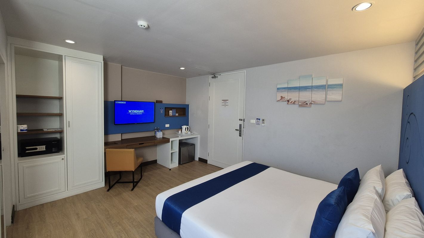 Days Inn by Wyndham Patong Beach Phuket фото 2