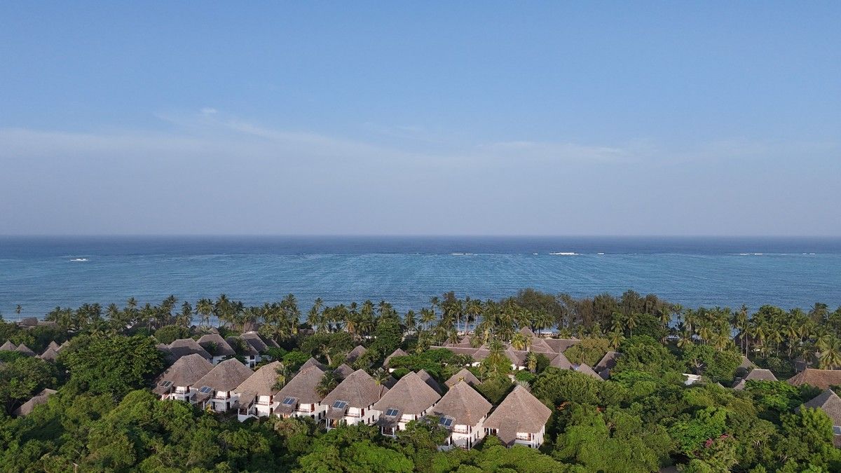 Bluebay Beach Resort & Spa фото 30