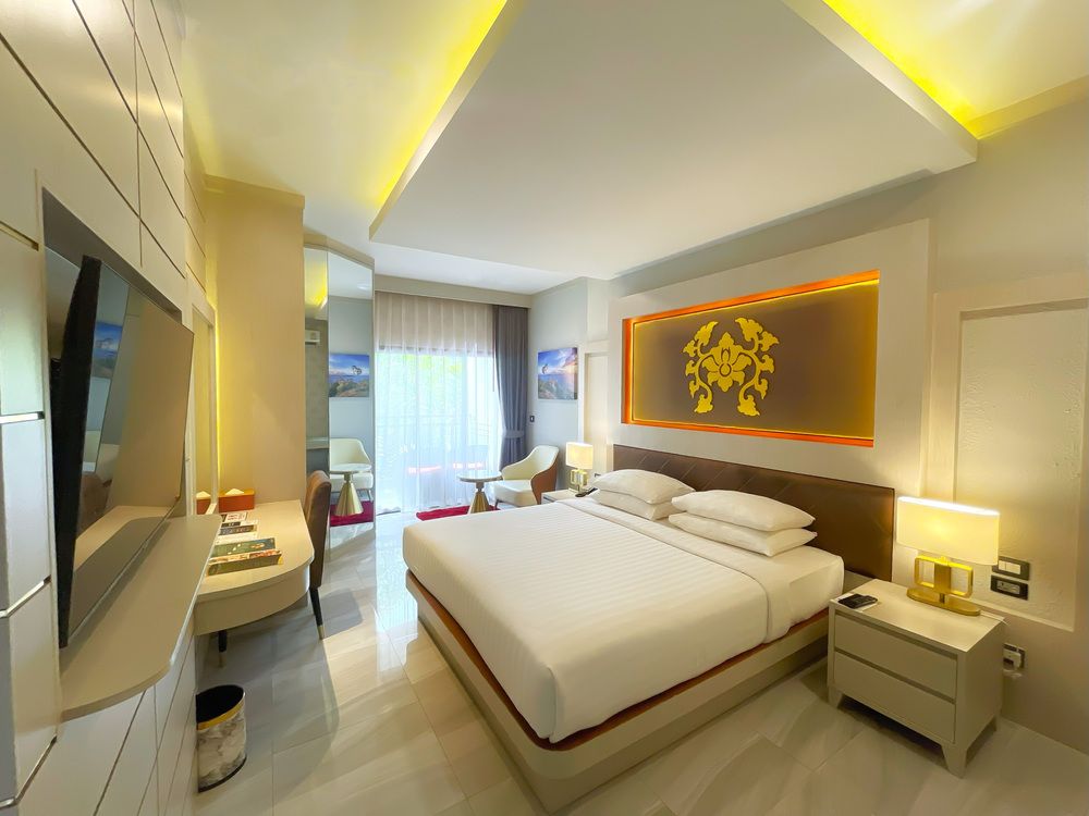 Quality Resort and Spa Patong Beach фото 48
