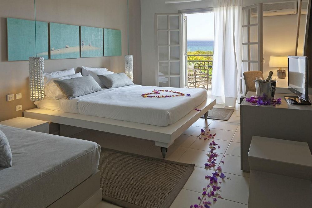 The Bay Hotel & Suites фото 7