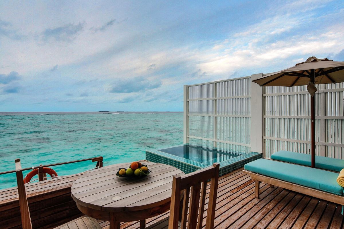 Loama Resort Maldives at Maamigili фото 4